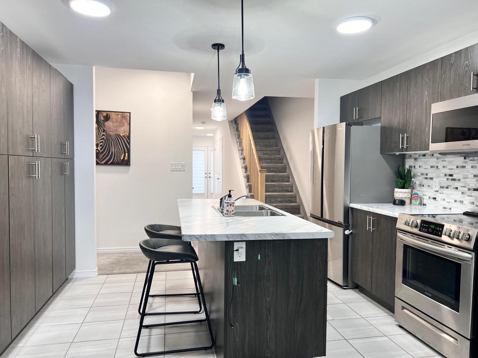 Spacious 4-Bedroom Home, Comfortably Sleeps 10 バリー エクステリア 写真