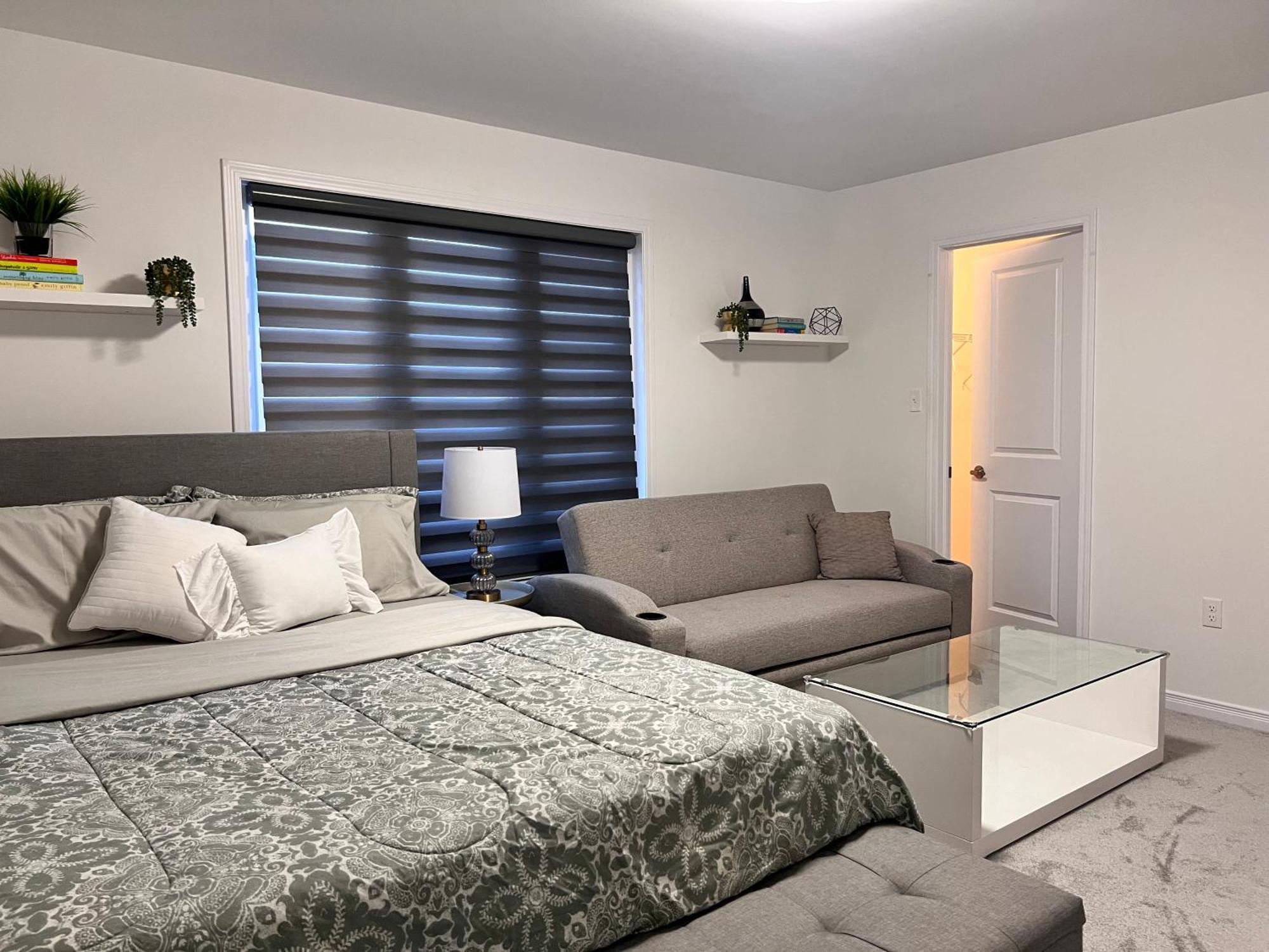 Spacious 4-Bedroom Home, Comfortably Sleeps 10 バリー エクステリア 写真